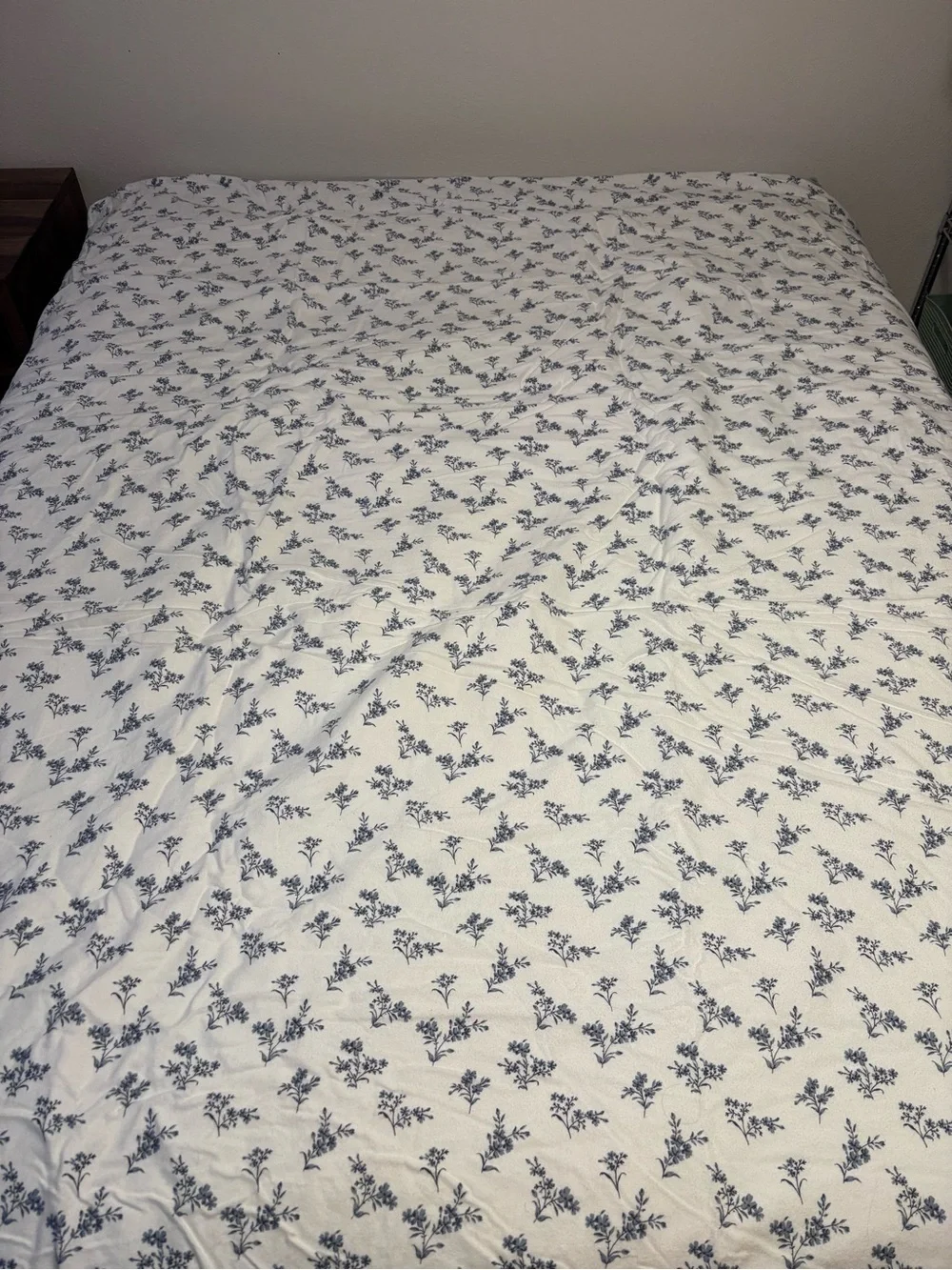 Garnet Hill Flannel White Duvet Cover with Blue Floral Print